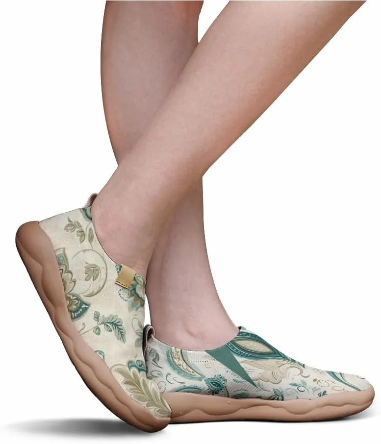 Women's Knitted Slip-on Loafers Comfortable, Light and Fashionable Sneakers Art Painted Travel Shoes